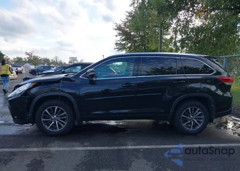 2018 Toyota Highlander Xle from USA, damaged, VIN 5TDJZRFH2JS892634